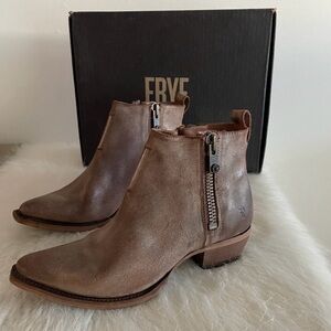 FRYE Women's Chocolate Genuine Leather Ankle Booties